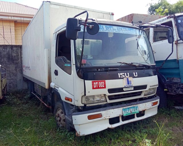 Isuzu Forward Ref Van