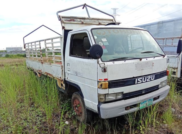 Isuzu Stake Truck - Image 12