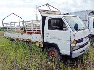 Isuzu Stake Truck