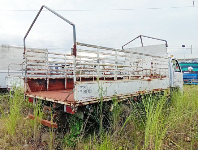 Isuzu Stake Truck - Image 6